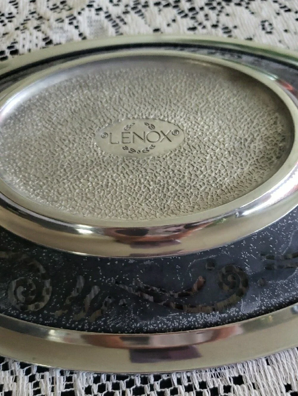Lenox stylish black